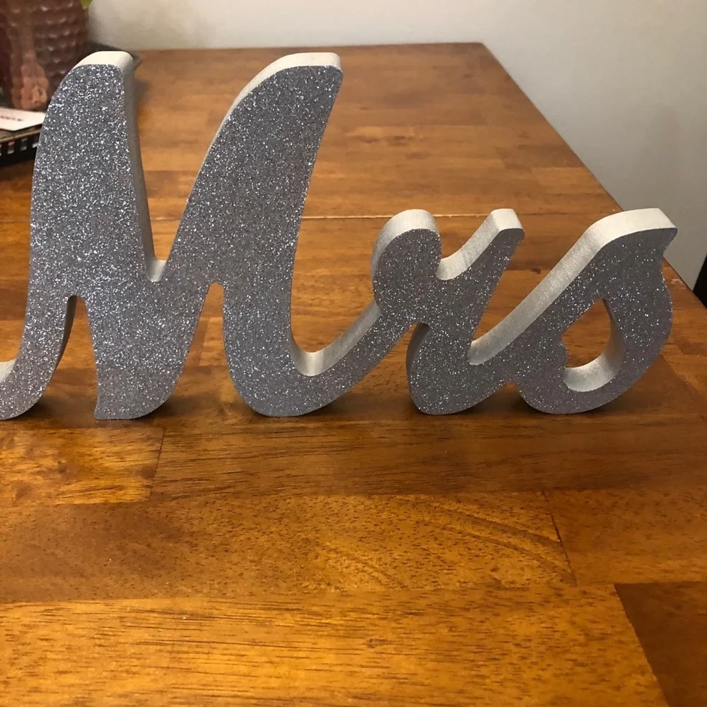 Wedding Table Decor Mr Mrs - Picture 2 of 4